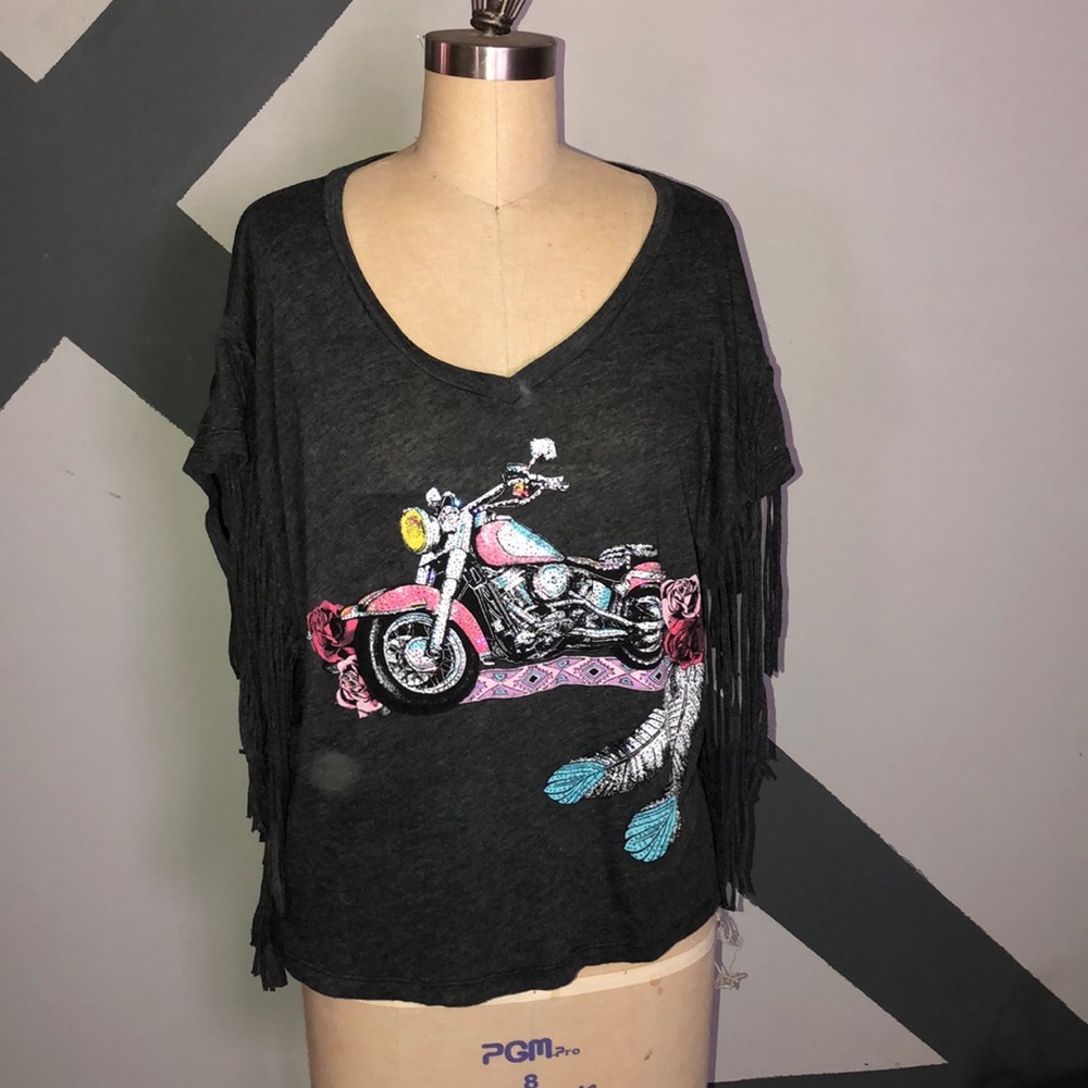 Wild fox v neck tee shirt